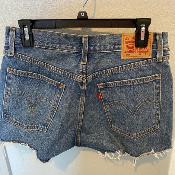 Authentic Levi 501 - Picture 2 of 5